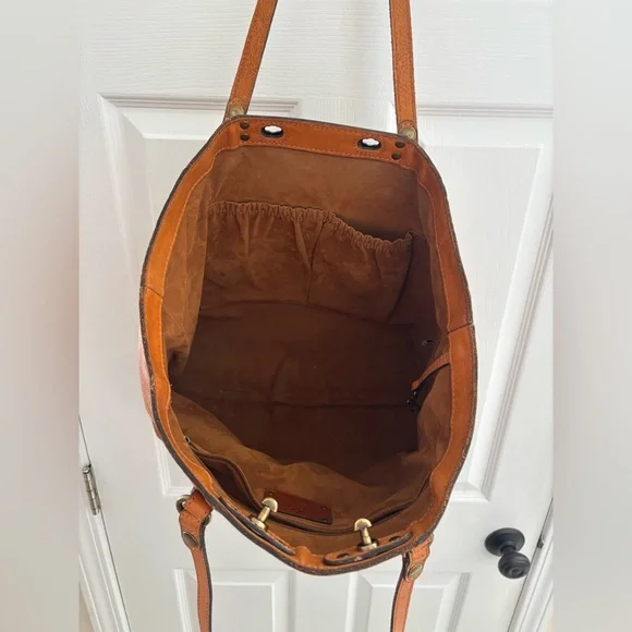 Patricia Nash | Benvenuto Embroidered Signature Leather Tote Bag Purse Tan - Picture 9 of 9